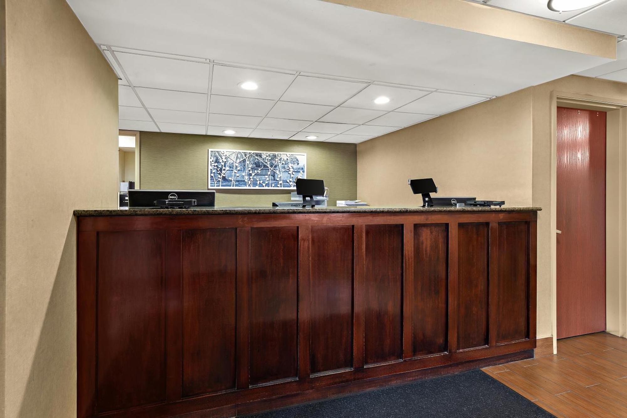 Sleep Inn & Suites Near Joint Base Andrews-Washington Area Morningside Extérieur photo