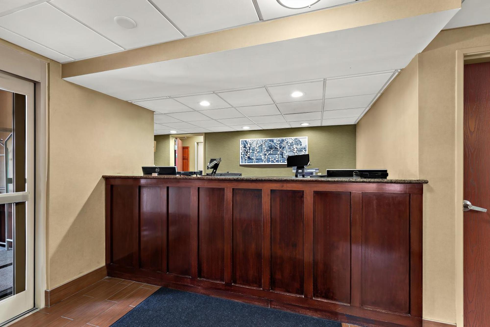Sleep Inn & Suites Near Joint Base Andrews-Washington Area Morningside Extérieur photo