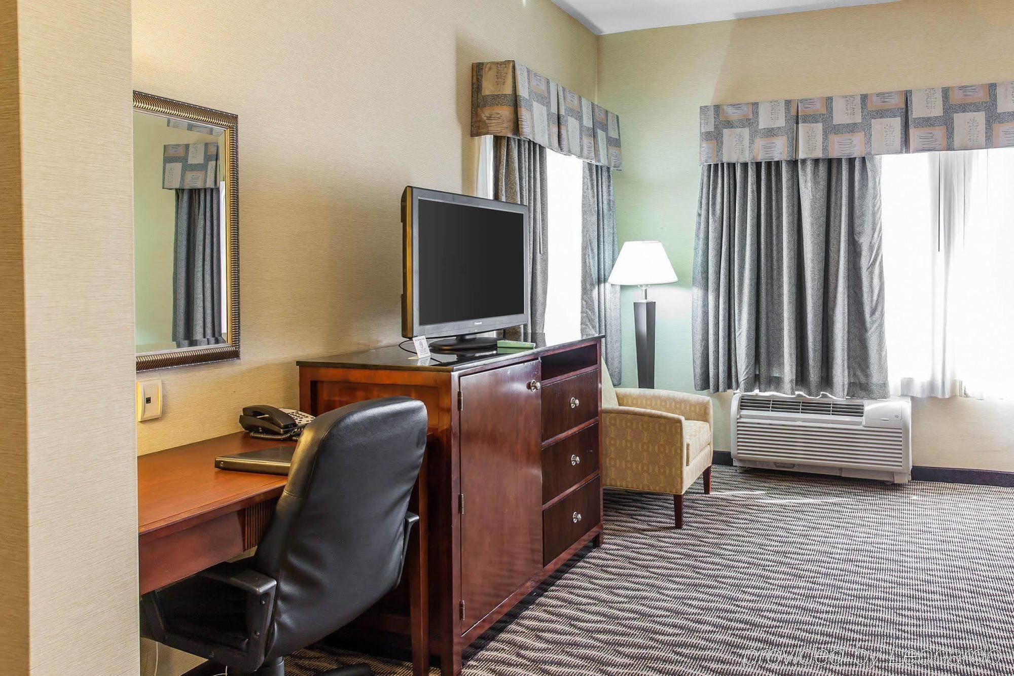 Sleep Inn & Suites Near Joint Base Andrews-Washington Area Morningside Extérieur photo