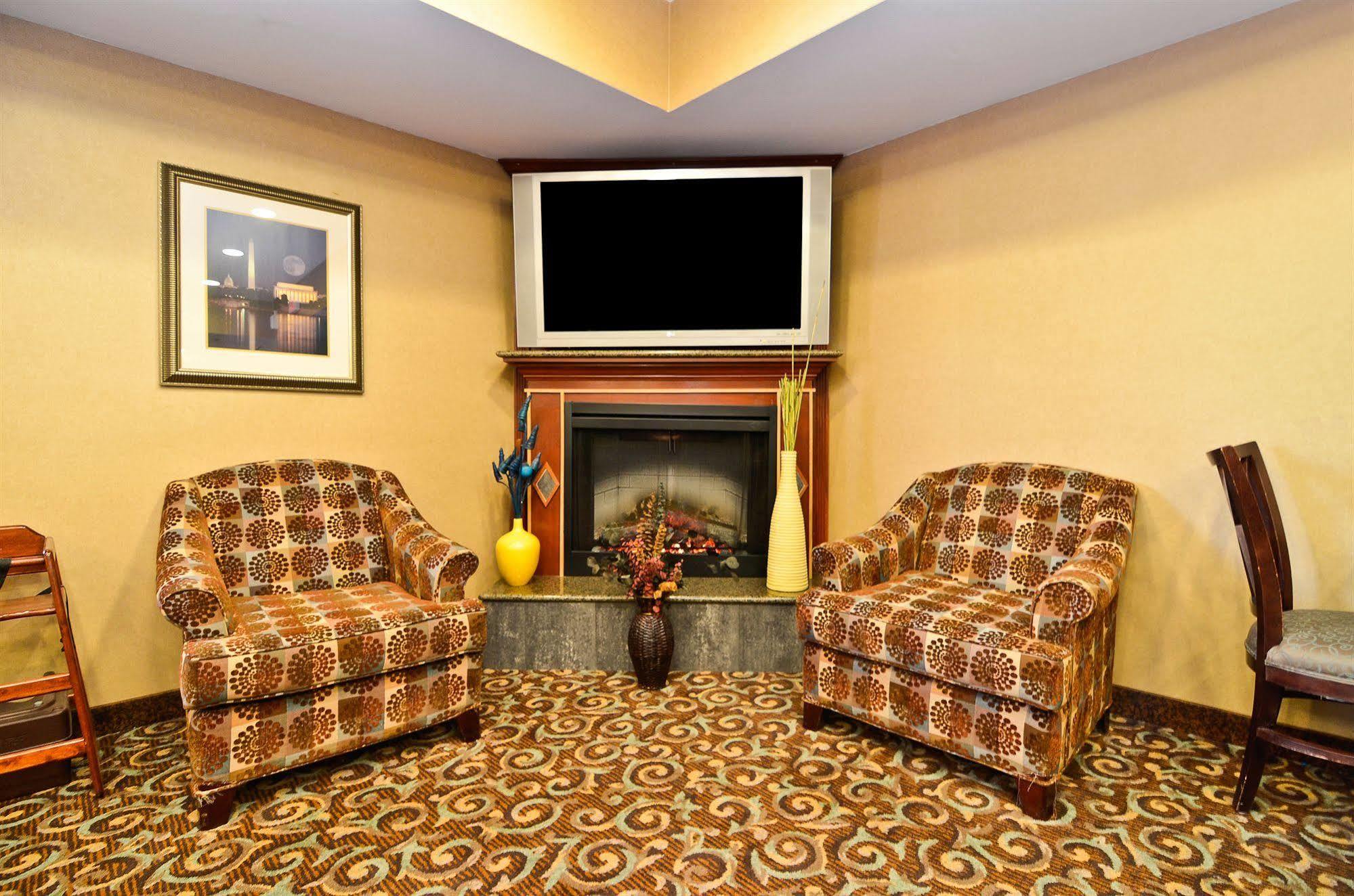 Sleep Inn & Suites Near Joint Base Andrews-Washington Area Morningside Extérieur photo