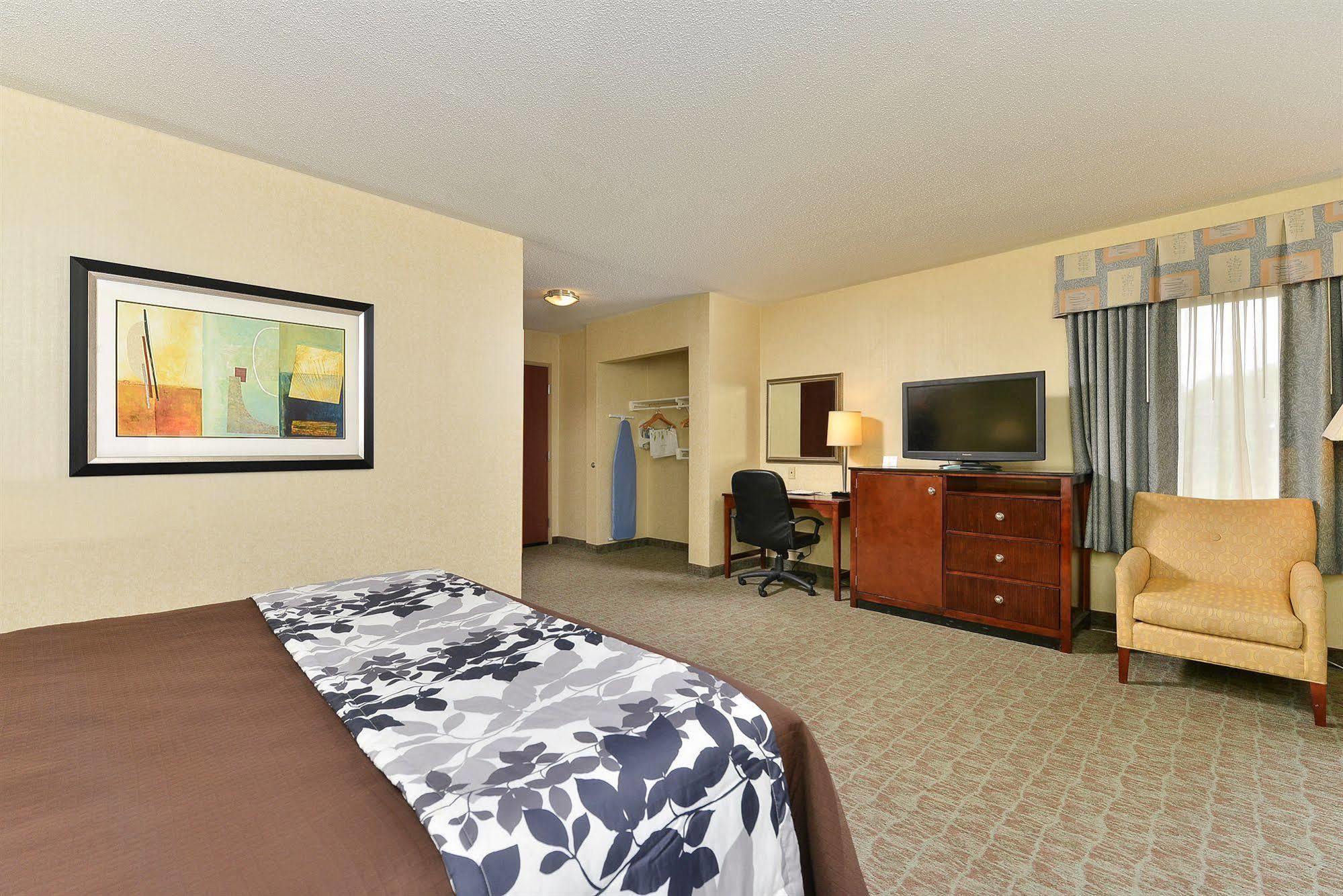 Sleep Inn & Suites Near Joint Base Andrews-Washington Area Morningside Extérieur photo