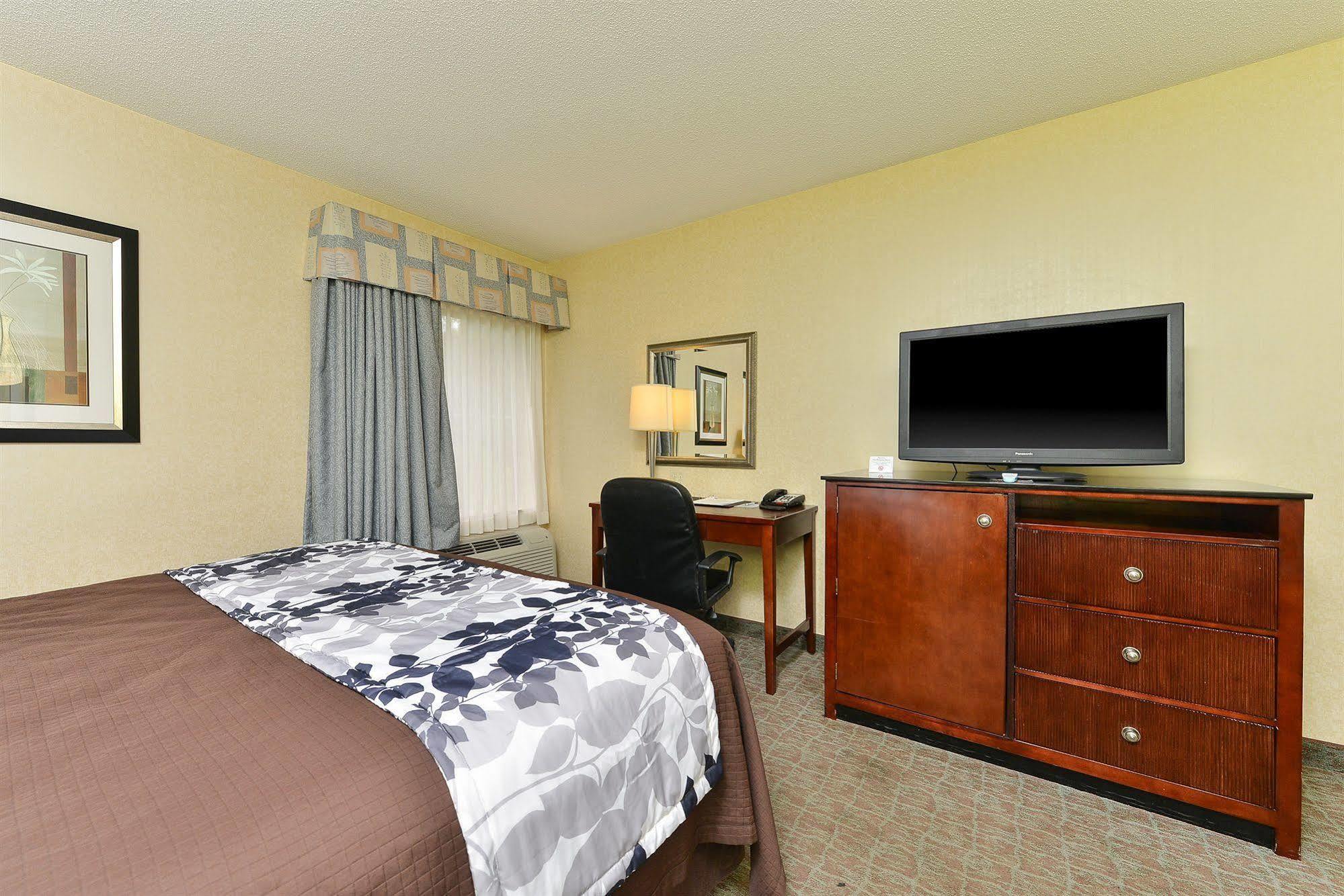 Sleep Inn & Suites Near Joint Base Andrews-Washington Area Morningside Extérieur photo