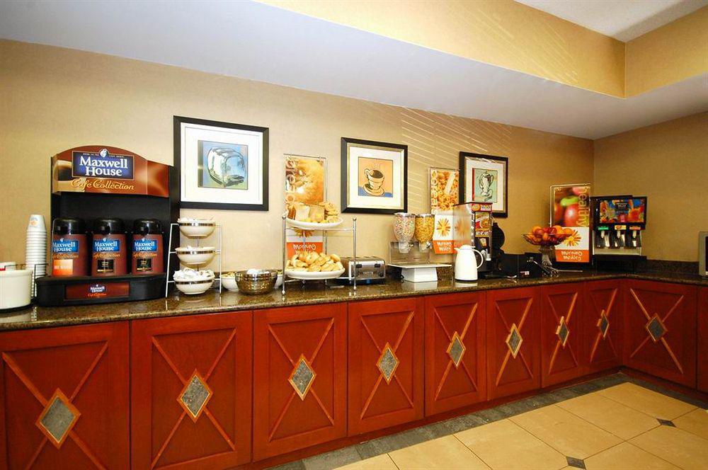 Sleep Inn & Suites Near Joint Base Andrews-Washington Area Morningside Extérieur photo
